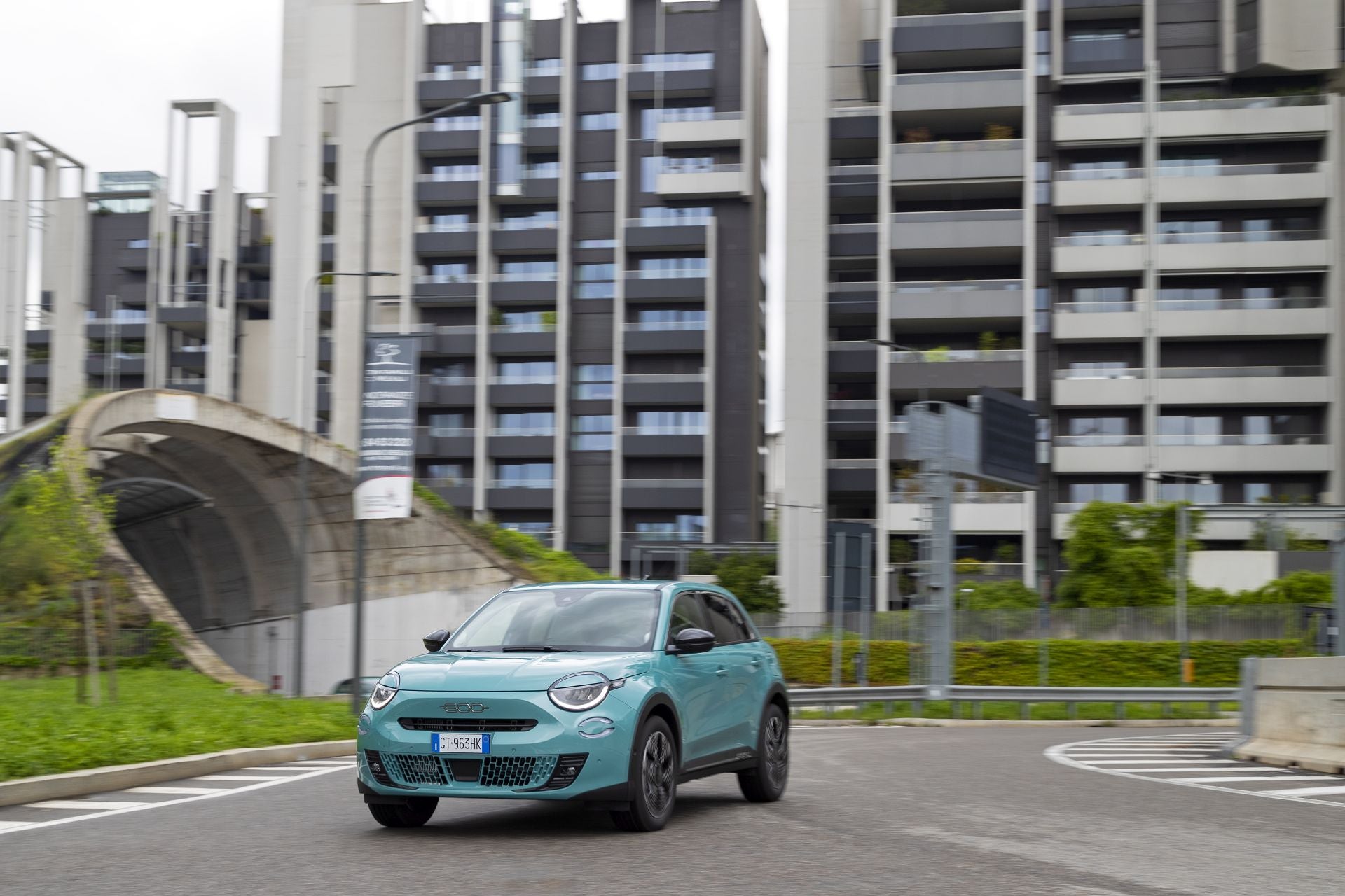 Nuevo Fiat 600 Hybrid: eficiencia y prestaciones para una experiencia de conducción 100% eléctrica en maniobras y trayectos cortos