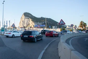 Multas de la DGT de hasta 1000 euros para los conductores que realicen esta práctica tan común