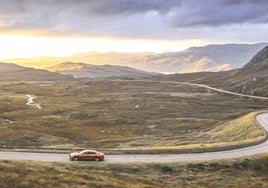 Bentley Flying Spur: El buque insignia de las berlinas deportivas renace con un potente motor de 771 CV