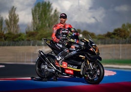 Aprilia de carreras para la calle