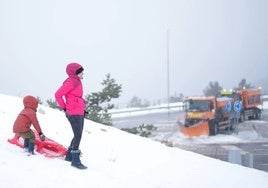 ¿Qué es la lluvia engelante y por qué es tan peligrosa en la carretera?