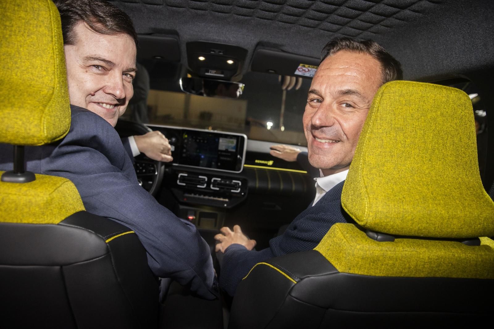 Alfonso Fernández Mañueco y Sébastien Guigues