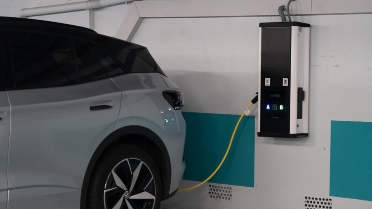 ¿Cuánto duran realmente las baterías de los coches eléctricos?. Según un estudio, más de lo esperado