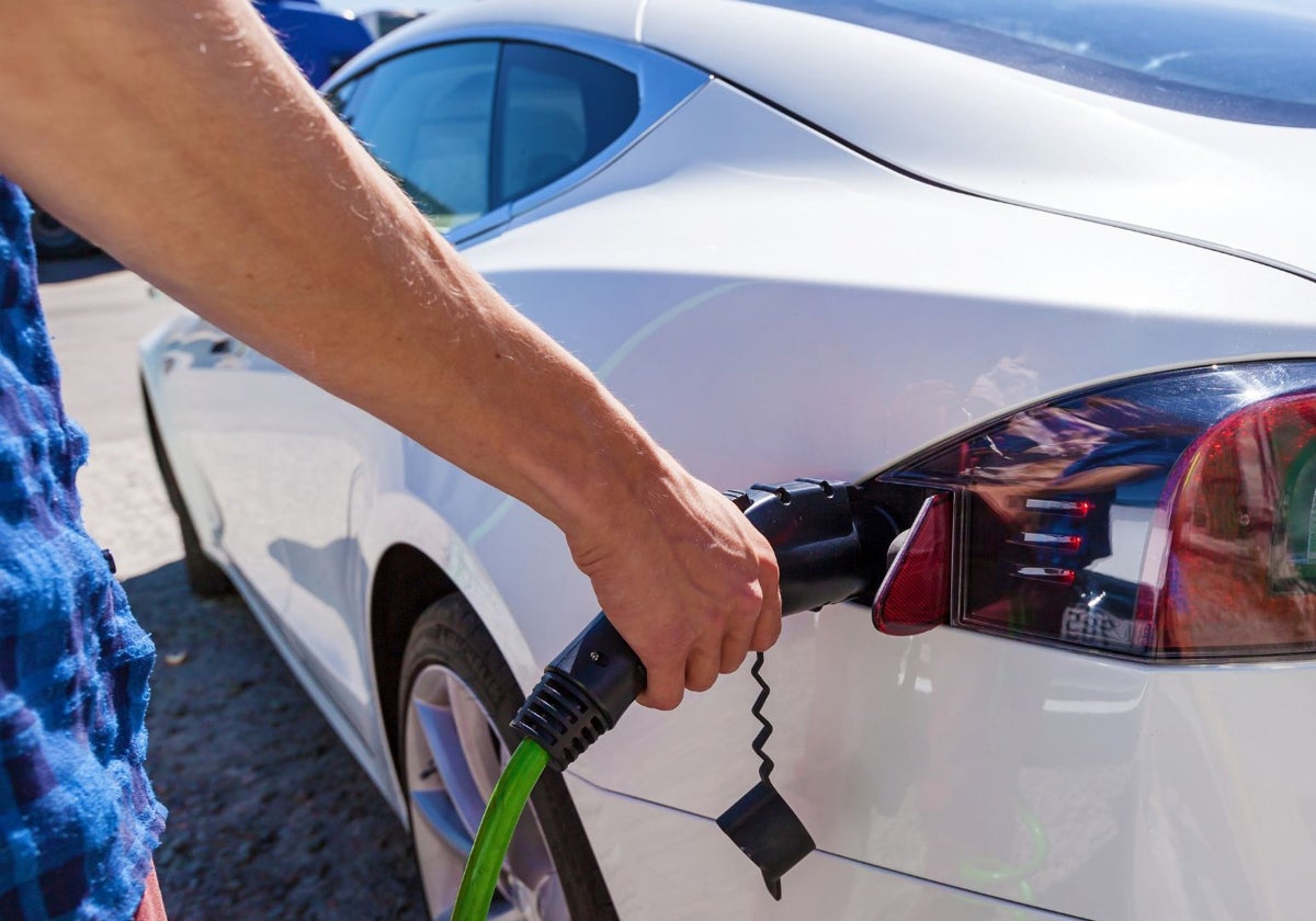 Carga de un coche eléctrico