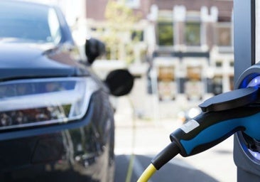 Los vehículos eléctricos puros e híbridos enchufables acumulan ya el 13% del mercado