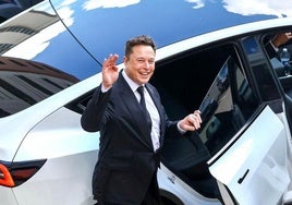 La política de Elon Musk hunde las ventas y el negocio de Tesla en Europa