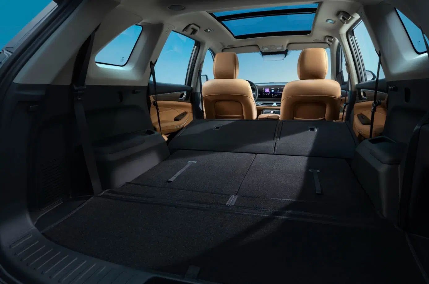 DFSK E5, un interesante SUV de siete plazas, híbrido enchufable