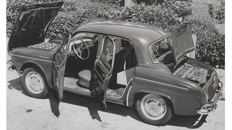 El estadounidense Henney Kilowatt, un Renault Dauphine eléctrico del que se hicieron 47 unidades