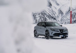 La tracción total llega al Alfa Romeo Junior Ibrida Q4