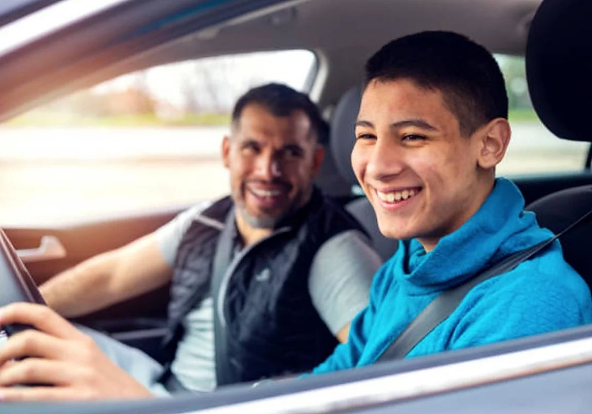 Carnet de conducir a los 17 años: requisitos y cuándo entra en vigor en España