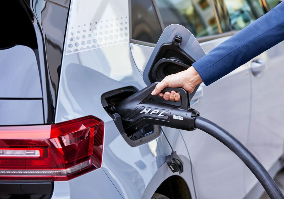 Recarga de un coche eléctrico