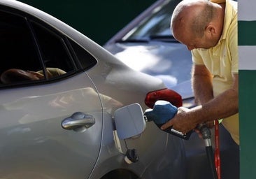 La DGT explica cómo debes conducir para ahorrar en el consumo de combustible