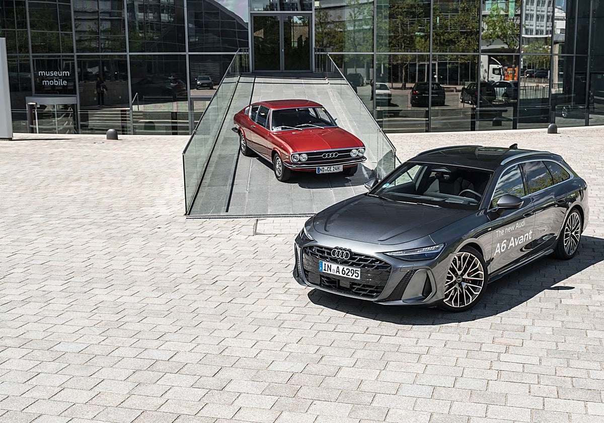 La primera y la novena generación del modelo de Audi