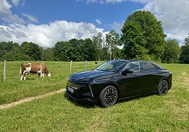 DS Nº8, un eléctrico trasatlántico con la agilidad de un utilitario