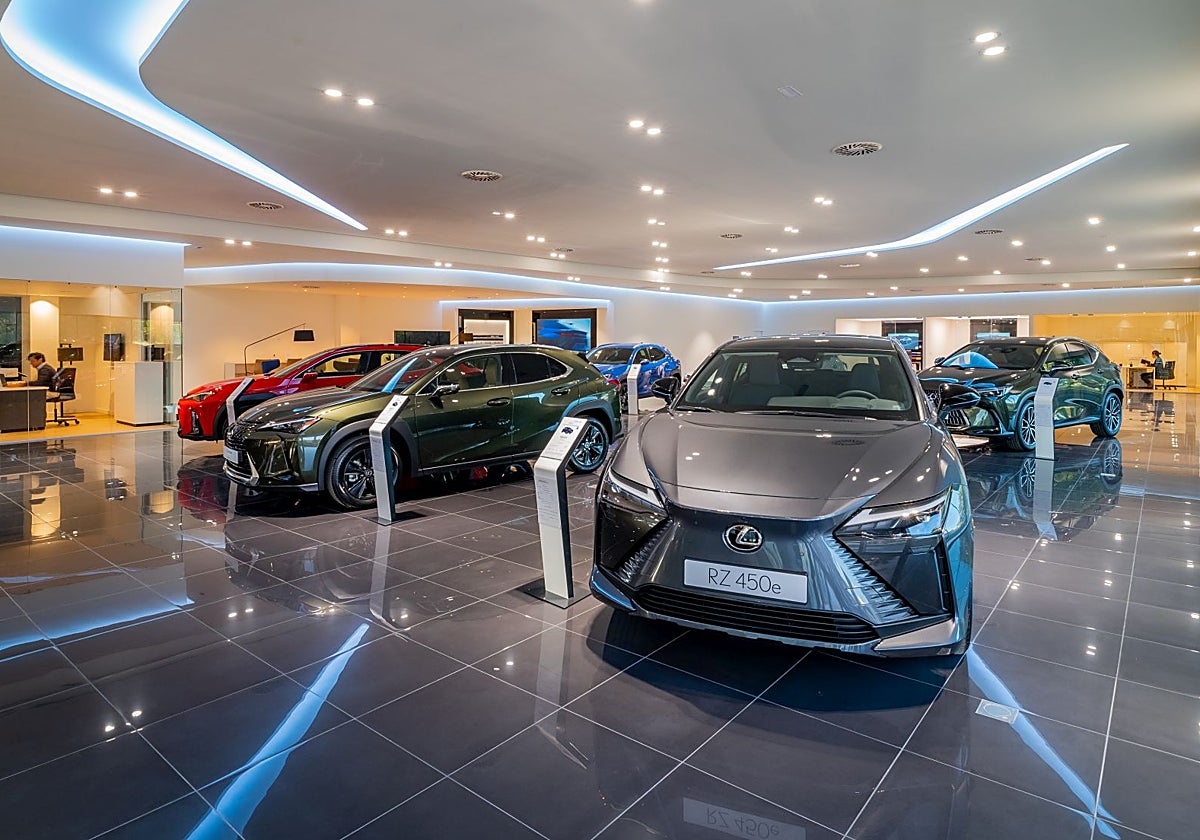 Los concesionarios siguen siendo la principal fuente de información para los clientes.