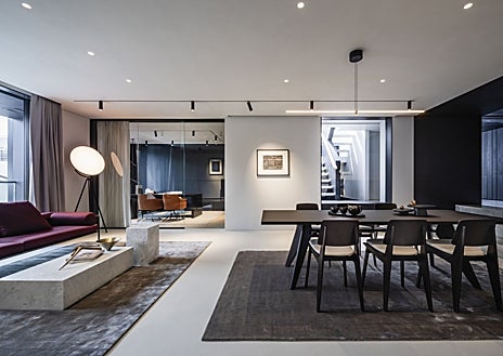 Imagen secundaria 1 - Aston Martin presenta N°001 Minami Aoyama: la primera vivienda de lujo diseñada por Aston Martin en Japón