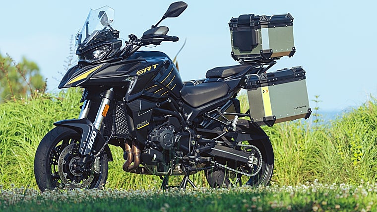 Maletas de serie en la QJ Motor SRT 900S