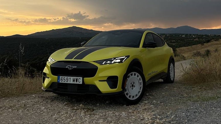Al volante del Mustang Mach-E Rally: Cuando ensuciarse es lo más divertido