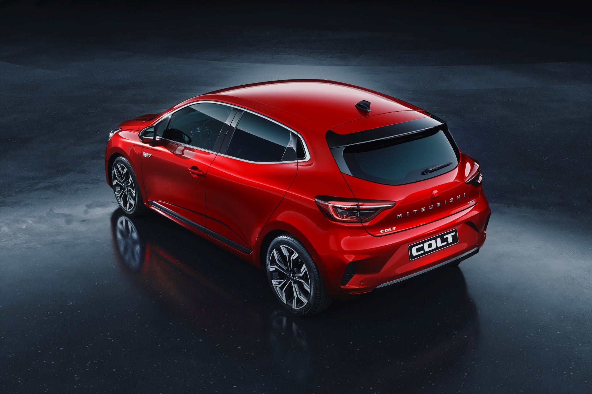 Los modelos GLP disfrutan de la codiciada etiqueta ECO, lo que implica descuentos en aparcamientos regulados y acceso a zonas de bajas emisiones en protocolos anticontaminación.