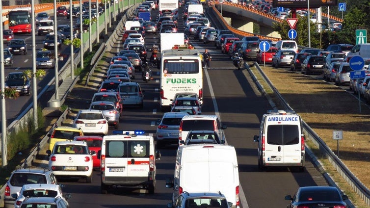 Estas son las mejores y las peores horas para viajar, según la DGT