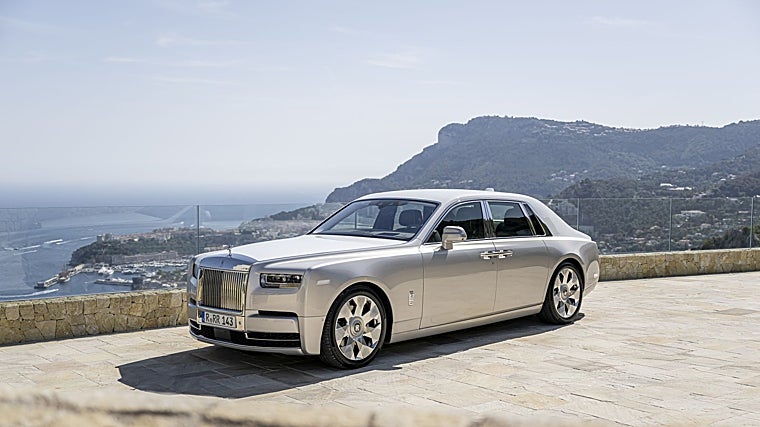 El programa se completa con una serie de soirées privadas y cenas