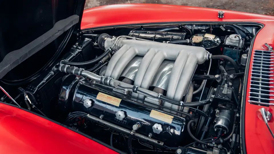 Butscher debutó junto a nombres legendarios como Shelby y Ginther, logrando un tercer puesto en su categoría en New Smyrna Beach.