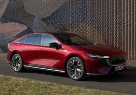 Así es el eléctrico japonés que carga en 24 minutos y 552 km de autonomía