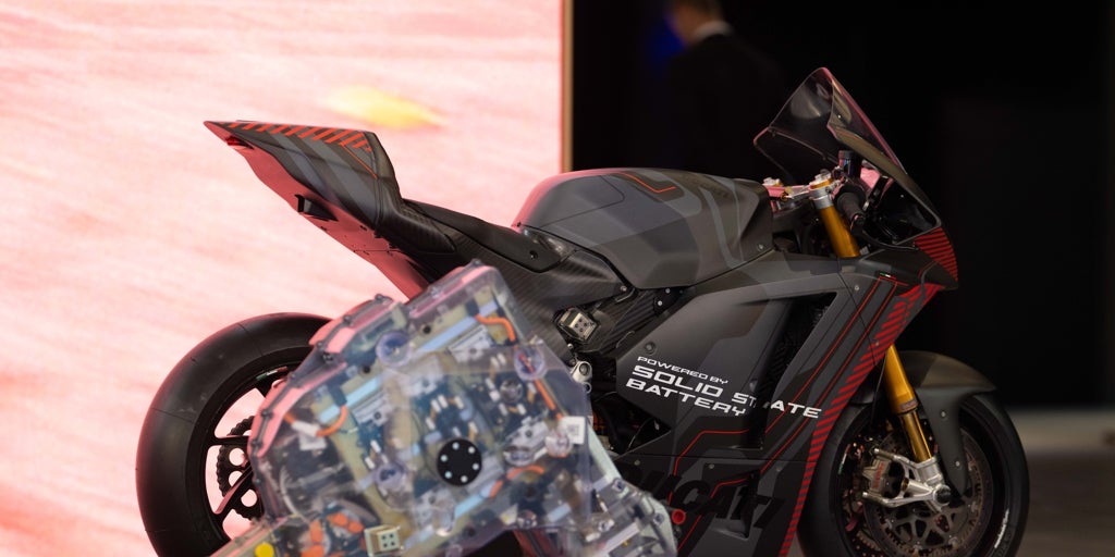 ドゥカティの電気研究は、V21Lプロトタイプとソリッドステートバッテリーで続きます