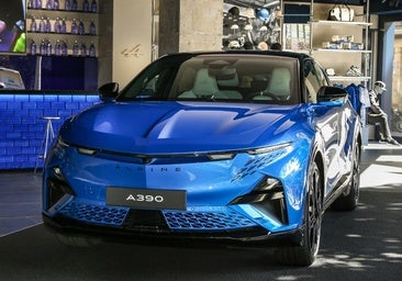 A-390: el espíritu Alpine en formato sport fastback llega a España