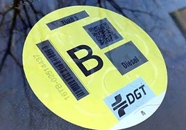 Si tienes un coche con etiqueta B, atento: las ciudades en las que no podrás circular a partir de 2026