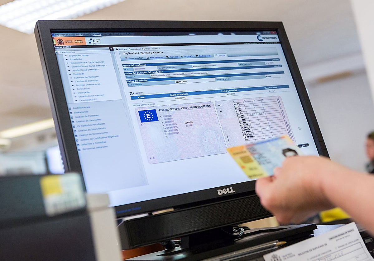 Atreverse a conducir sin tener este permiso puede ser constitutivo de un delito tipificado en el artículo 384 del Código Penal