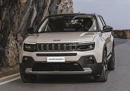 Nuevo Jeep Avenger e-Hybrid: eléctrico en ciudad, imparable fuera de ella