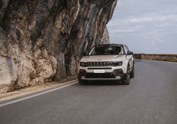 Nuevo Jeep Avenger e-Hybrid: eléctrico en ciudad, imparable fuera de ella