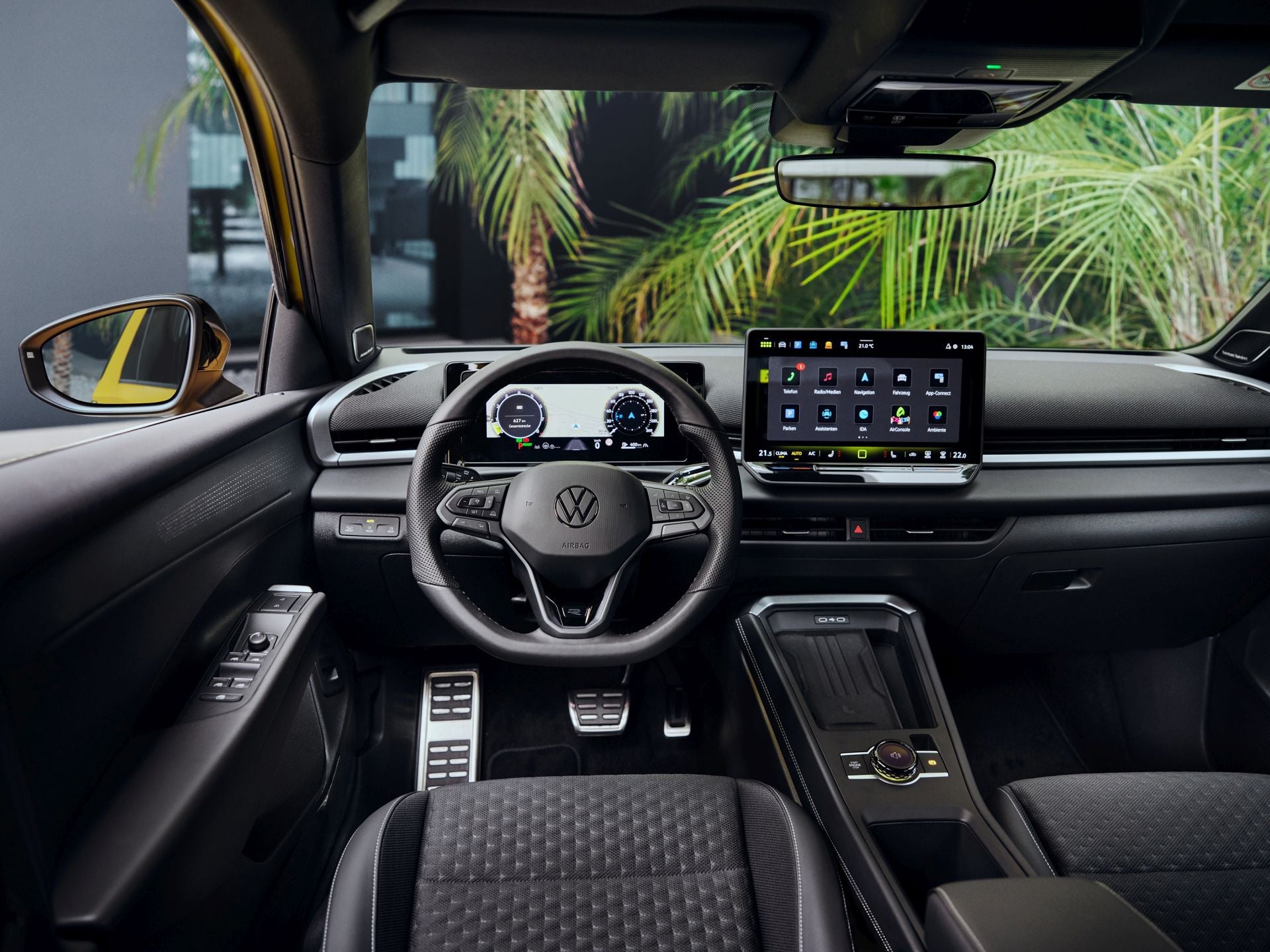 Nuevo Volkswagen T-Roc: así es la segunda generación del SUV compacto