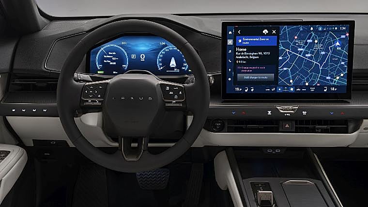 La berlina no ha muerto: Lexus apuesta por ellas con su nuevo ES