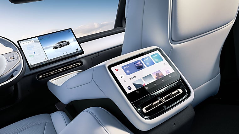 A China não compete mais em preço: marcas asiáticas mudam para carros premium na Espanha