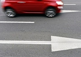 El transporte europeo se atasca entre coches viejos y combustibles fósiles