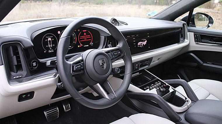 Interior do Cayenne Turbo E-Hybrid Coupé