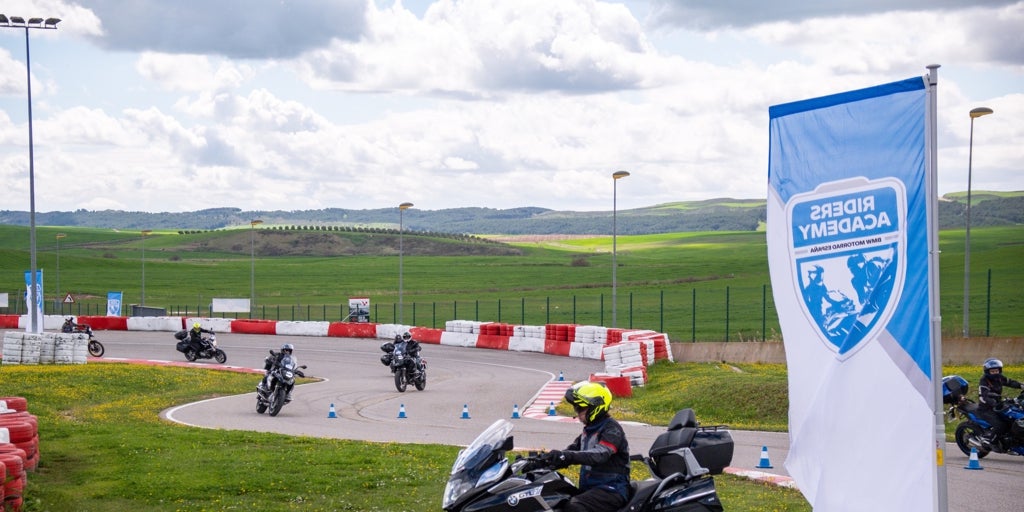 BMW Motorrad España reinicia su actividad formativa para motoristas