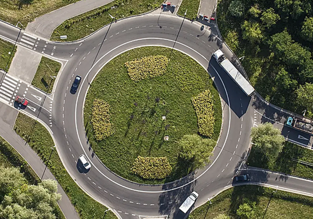 Circular de forma incorrecta por una rotonda te puede costar 200 euros