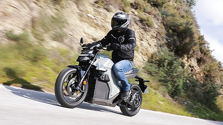 Probamos la nueva Honda WN7 eléctrica, una moto para la historia