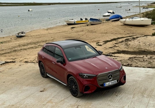 El nuevo Mercedes-Benz eléctrico en la costa portuguesa