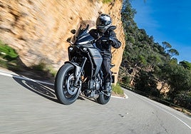 Prueba Yamaha Tracer 7 Y-AMT 2026: Tiempos de cambio (automatizado)