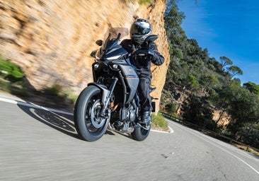 Prueba Yamaha Tracer 7 Y-AMT 2026: Tiempos de cambio (automatizado)