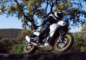 Prueba Kove 800X GT: Recalculando ruta por asfalto