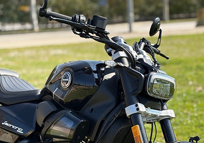 Prueba Benelli Leoncino Bobber 400