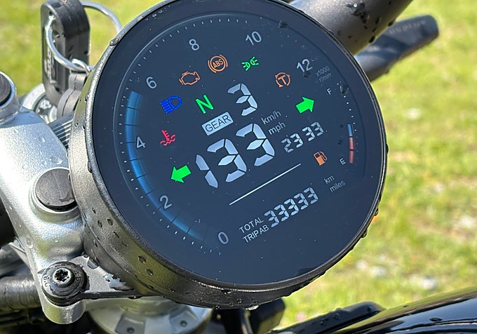 Prueba Benelli Leoncino Bobber 400