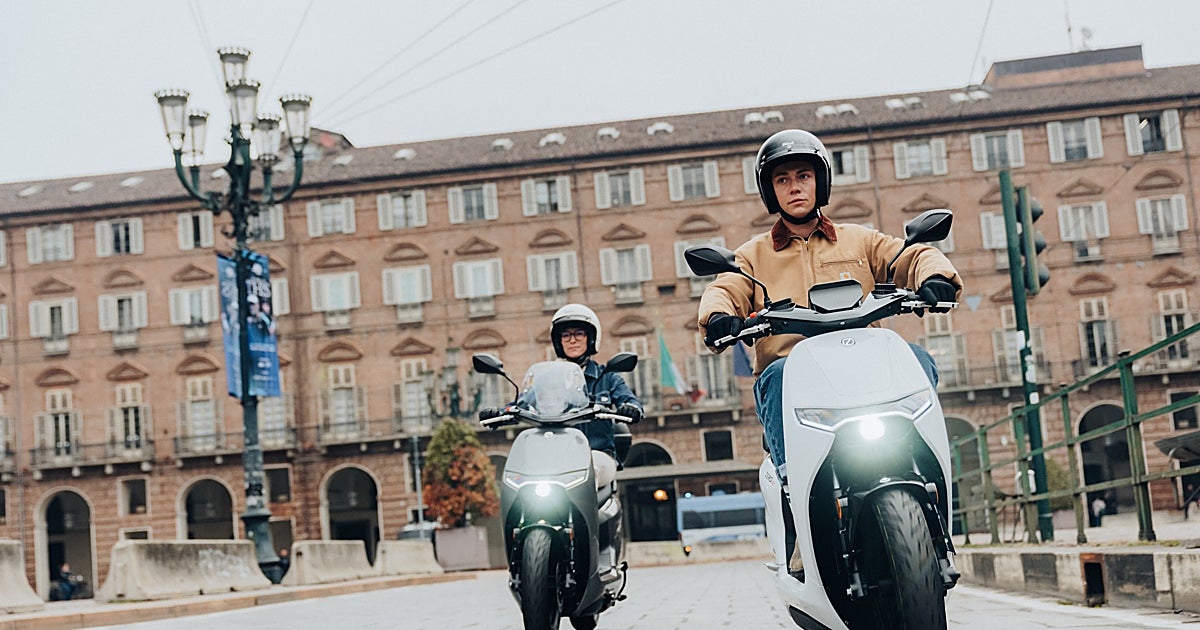 Radiografía de la moto en España: Disminuyen las barreras a las eléctricas y crece la intención de compra