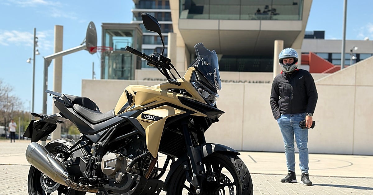 Probamos la nueva Leonart Racer 300, una accesible crossover con aroma mediterráneo