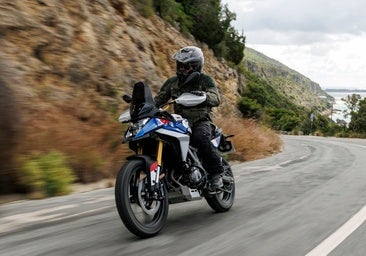 Probamos la nueva BMW F 450 GS Trophy, una trail A2 de alta gama que rejuvenece la familia GS
